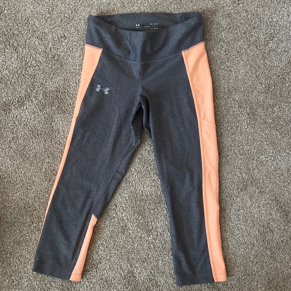 Under Armour crop leggings!